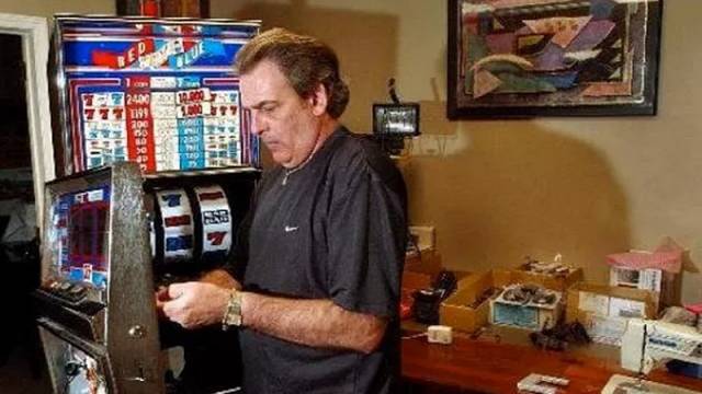 Tommy Carmichael, a Legendary Pokie Breaker