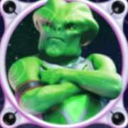 Alien green player symbol in Universal Cup pokie